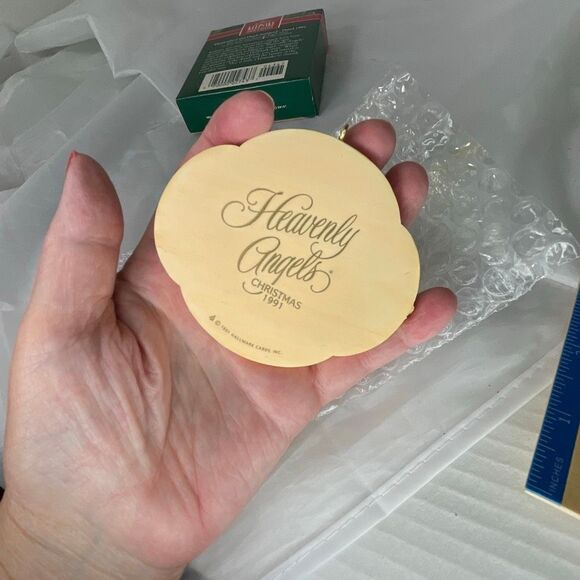 Hallmark 1991 Heavenly Angels keepsake ornament - Picture 5 of 5